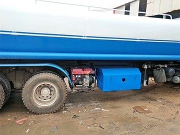 10 Euro 3 des Kubikmeter-Dieselöl benutzter Wasser-Tankwagen-173HP