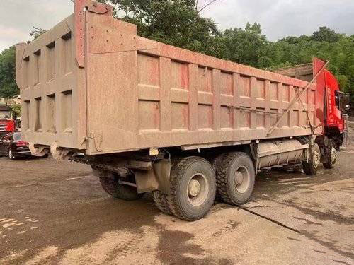 Getriebe Hongyan Genlyon 8x4 Tipper Dump Truck Fast 12JSD220T