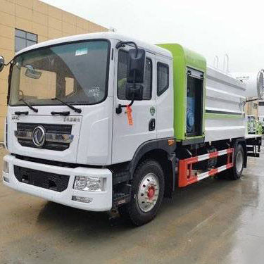Dongfeng Duolika D9 benutzte Wasser-Tankwagen