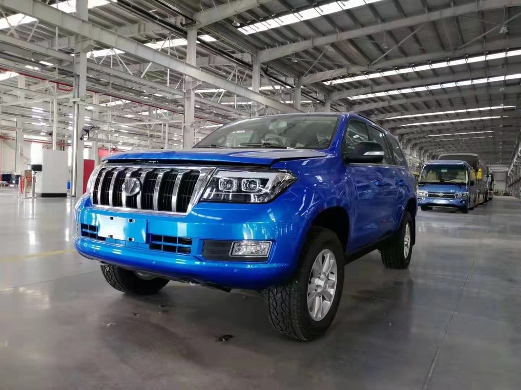 Auf Lager Offroad-SUV Large Power Large Space Drei Farben Automobilbau fortschrittliche Motorentechnologie