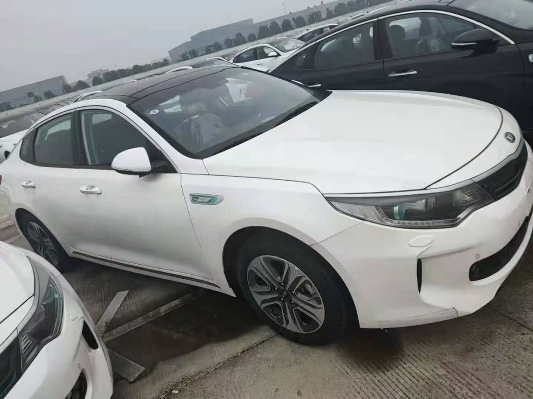 Hybride 2.0L GLS 6 Geschwindigkeit Kias K5 AN Limousine benutztem mittelgroßem Auto 115kw